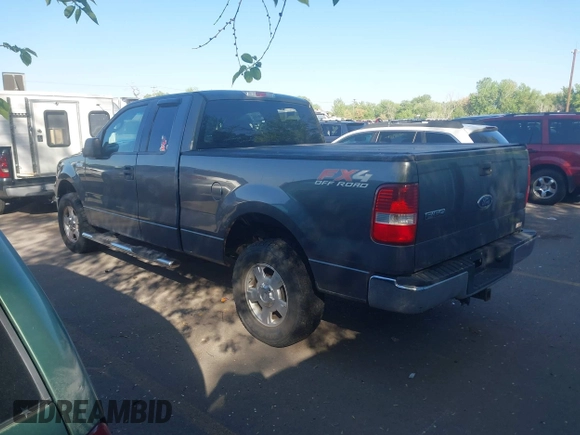 2005 Ford F-150 XLT with VIN 1FTPX14585NB56142, listed as a IAAI auction lot 42168338 with 208,074 mi miles. Bid and sale history available at carsss.com. Image 3.