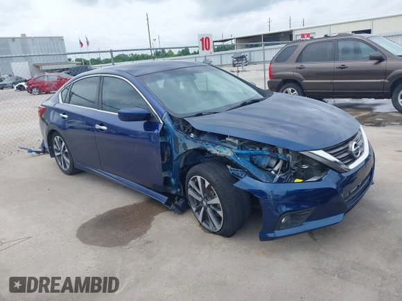 2017 Nissan Altima SR with VIN 1N4AL3AP2HN347052, listed as a IAAI auction lot 42114336 with 34,928 mi miles and . Bid and sale history available at carsss.com. Image 1.