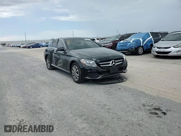 2018 Mercedes-Benz C 300 z VIN 55SWF4KB5JU269921, wystawiony jako Copart lot #60602825 z przebiegiem Nie podano mil oraz Szkoda całkowita • Salvage title. Historia ofert i sprzedaży dostępna na DreamBid. Obrazek 13.