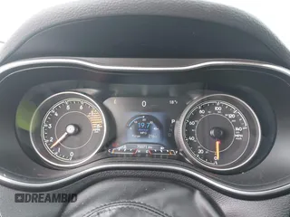 2019 Jeep Cherokee Trailhawk Elite with VIN 1C4PJMBX0KD395421, listed as a IAAI auction lot 41265048 with 70,070 mi miles. Bid and sale history available at carsss.com. Image 7.