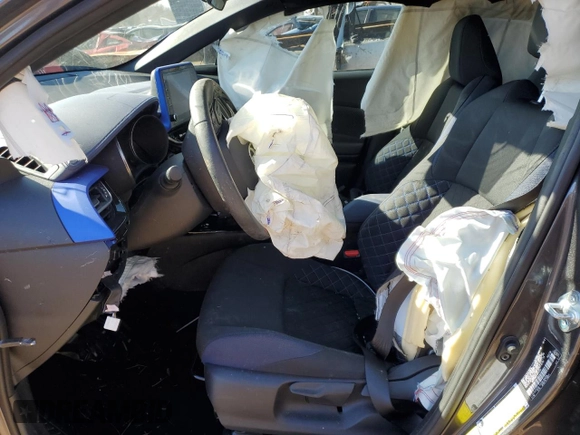 2022 Toyota C-HR XLE with VIN NMTKHMBX5NR140566, listed as a Copart auction lot 43204845 with Not Provided miles and Salvage Title. Bid and sale history available at DreamBid. Image 7.