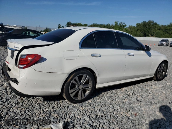 2017 Mercedes-Benz E 300 Luxury z VIN WDDZF4KB2HA054441, wystawiony jako Copart lot #56946975 z przebiegiem 154 968 mil mil oraz Nie do naprawy • Non repairable. Historia ofert i sprzedaży dostępna na DreamBid. Obrazek 3.