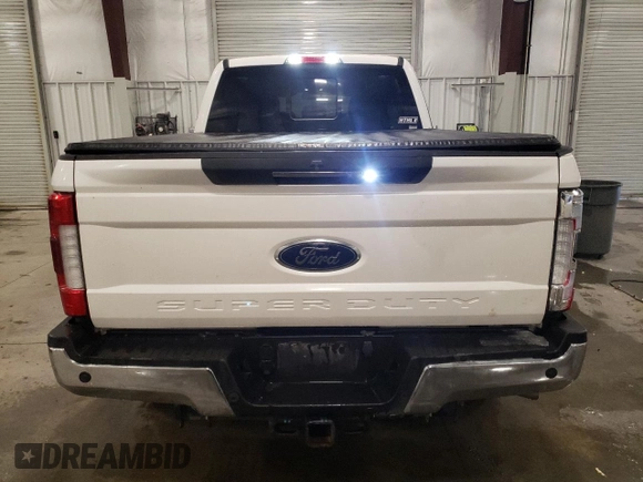 2017 Ford F-350 Platinum with VIN 1FT8W3BT9HEB35728, listed as a Copart auction lot 43594305 with 213,407 mi miles and Salvage Title. Bid and sale history available at DreamBid. Image 6.