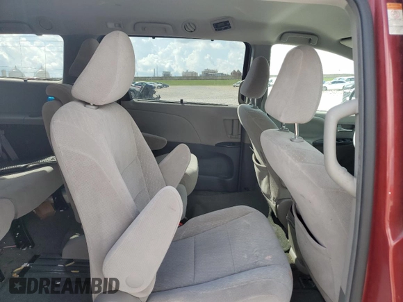 2017 Toyota Sienna LE Auto Access Seat with VIN 5TDKZ3DC1HS890926, listed as a Copart auction lot 58005395 with 85,508 mi miles and Salvage title. Bid and sale history available at DreamBid. Image 11.