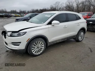 2019 Lincoln MKC Standard with VIN 5LMCJ1D92KUL01799, listed as a Copart auction lot 43443445 with 70,443 mi miles and Salvage Title. Bid and sale history available at carsss.com. Image 1.