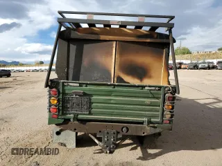 1999 Land Rover Defender with VIN SALLDKH88XA166680, listed as a Copart auction lot 50638085 with Not provided miles and Non repairable. Bid and sale history available at DreamBid. Image 6.