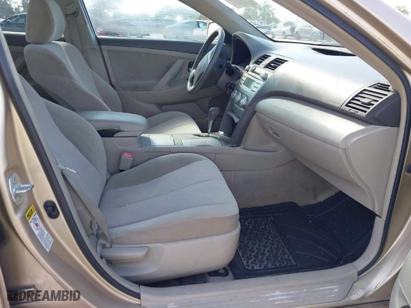 2011 Toyota Camry LE with VIN 4T1BF3EK2BU181614, listed as a IAAI auction lot 41916049 with 132,694 mi miles. Bid and sale history available at carsss.com. Image 5.