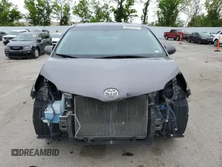 2011 Toyota Sienna XLE AAS with VIN 5TDYK3DC3BS051110, listed as a Copart auction lot 55337915 with 307,289 mi miles and Clean Title. Bid and sale history available at DreamBid. Image 5.