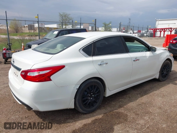 2016 Nissan Altima SR z VIN 1N4AL3AP7GC224020, wystawiony jako IAAI lot #42123457 z przebiegiem 153 913 mil mil oraz . Historia ofert i sprzedaży dostępna na DreamBid. Obrazek 4.