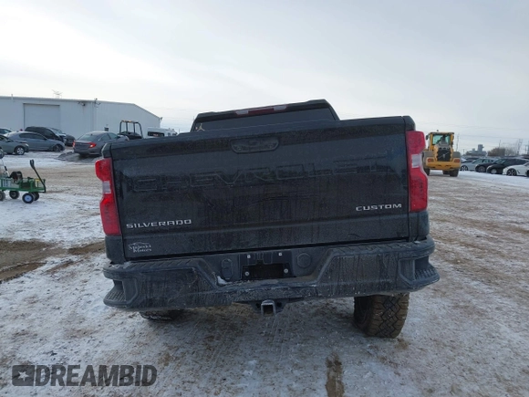 2022 Chevrolet Silverado 1500 Custom Trail Boss with VIN 3GCPDCEK2NG544078, listed as a IAAI auction lot 41412552 with 34,129 mi miles. Bid and sale history available at carsss.com. Image 15.