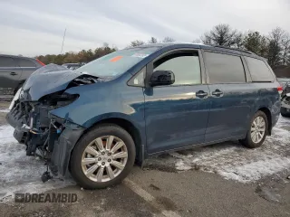 2011 Toyota Sienna XLE z VIN 5TDDK3DC2BS023443, wystawiony jako Copart lot #88552205 z przebiegiem Nie podano mil oraz Nie do naprawy. Historia ofert i sprzedaży dostępna na DreamBid. Obrazek 1.