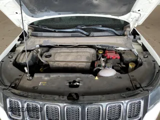2021 Jeep Compass Latitude z VIN 3C4NJCBB7MT571349, wystawiony jako Copart lot #52329035 z przebiegiem 19 518 mil mil oraz Czysty tytuł • Clean title. Historia ofert i sprzedaży dostępna na DreamBid. Obrazek 12.