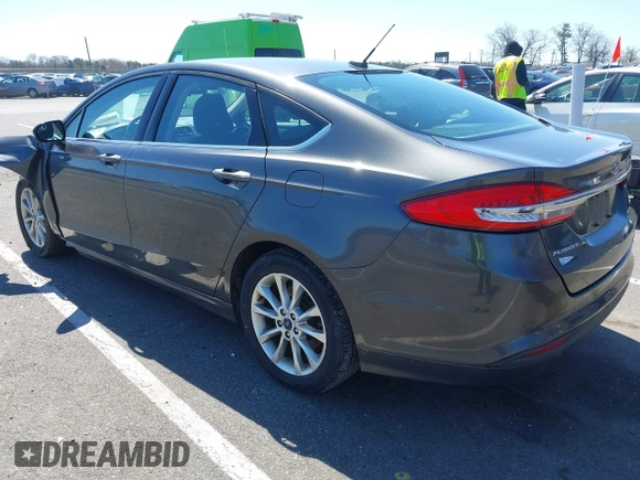 2017 Ford Fusion SE with VIN 3FA6P0H70HR107252, listed as a IAAI auction lot 42041332 with 121,255 mi miles. Bid and sale history available at carsss.com. Image 3.
