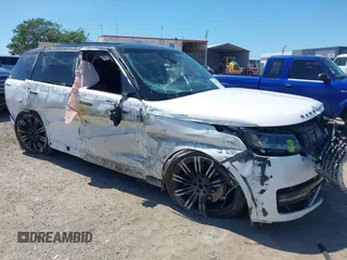 2024 Land Rover Range Rover Autobiography z VIN SALK1BE92RA209166, wystawiony jako IAAI lot #42033486 z przebiegiem 16 084 mil mil oraz . Historia ofert i sprzedaży dostępna na DreamBid. Obrazek 1.