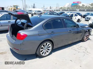 2013 BMW 3 Series 328i z VIN WBA3C1C59DF441157, wystawiony jako IAAI lot #42605980 z przebiegiem 151 701 mil mil oraz . Historia ofert i sprzedaży dostępna na DreamBid. Obrazek 4.