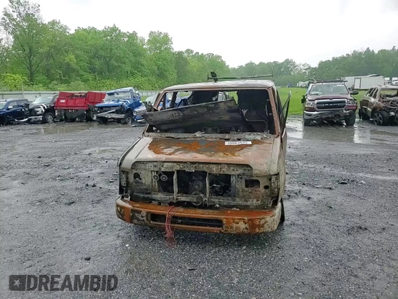 2013 Ford Econoline Cargo Commercial z VIN 1FTNE2EL6DDB16274, wystawiony jako Copart lot #56663535 z przebiegiem Nie podano mil oraz Szkody całkowita. Historia ofert i sprzedaży dostępna na DreamBid. Obrazek 13.