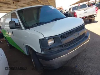 2008 Chevrolet Express Cargo z VIN 1GCFG15X581121968, wystawiony jako IAAI lot #42070036 z przebiegiem 245 238 mil mil oraz . Historia ofert i sprzedaży dostępna na DreamBid. Obrazek 1.