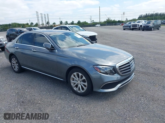 2017 Mercedes-Benz E-Class E 300 Luxury with VIN WDDZF4JB2HA137353, listed as a IAAI auction lot 40830208 with 1 mi miles. Bid and sale history available at carsss.com. Image 1.