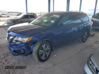 2020 Nissan Pathfinder S z VIN 5N1DR2AN1LC640584, wystawiony jako Copart lot #52399575 z przebiegiem 63 876 mil mil oraz Szkoda całkowita • Salvage title. Historia ofert i sprzedaży dostępna na DreamBid. Obrazek 1.