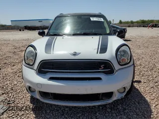 2016 MINI Countryman S with VIN WMWZC3C58GWT09694, listed as a Copart auction lot 57113235 with 126,082 mi miles and Salvage title. Bid and sale history available at DreamBid. Image 5.