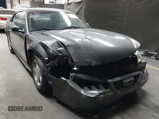 2004 Ford Mustang Standard z VIN 1FAFP406X4F180761, wystawiony jako IAAI lot #42217437 z przebiegiem 55 356 mil mil oraz . Historia ofert i sprzedaży dostępna na DreamBid. Obrazek 1.