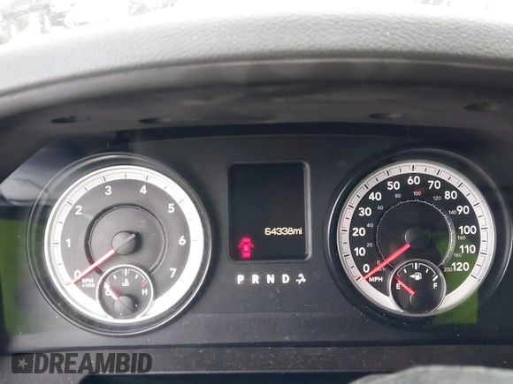 2015 Ram 1500 SLT z VIN 1C6RR6GG9FS512153, wystawiony jako IAAI lot #41475083 z przebiegiem 64 338 mil mil oraz . Historia ofert i sprzedaży dostępna na DreamBid. Obrazek 7.