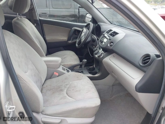 2011 Toyota RAV4 with VIN 2T3ZF4DVXBW102701, listed as a IAAI auction lot 41863306 with 135,285 mi miles. Bid and sale history available at carsss.com. Image 5.