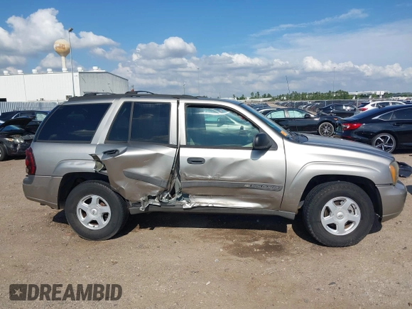 2003 Chevrolet TrailBlazer LS with VIN 1GNDS13S732225286, listed as a IAAI auction lot 42091982 with 283,517 mi miles. Bid and sale history available at carsss.com. Image 13.