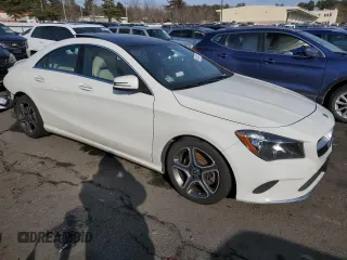 2018 Mercedes-Benz CLA 250 z VIN WDDSJ4GB5JN555993, wystawiony jako Copart lot #46189825 z przebiegiem 124 159 mil mil oraz Szkoda całkowita • Salvage title. Historia ofert i sprzedaży dostępna na DreamBid. Obrazek 4.