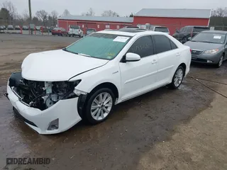2014 Toyota Camry Hybrid LE with VIN 4T1BD1FK1EU102768, listed as a IAAI auction lot 41793746 with 157,015 mi miles. Bid and sale history available at carsss.com. Image 19.