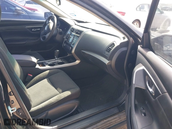 2015 Nissan Altima 2.5 SV with VIN 1N4AL3AP4FC413903, listed as a IAAI auction lot 41821116 with 291,006 mi miles. Bid and sale history available at carsss.com. Image 5.
