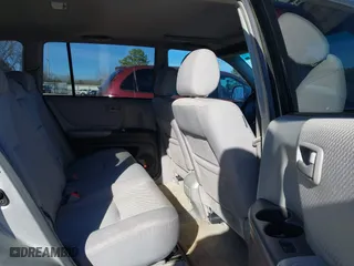 2007 Toyota Highlander w/3rd Row with VIN JTEDP21A070127160, listed as a IAAI auction lot 41298659 with 217,761 mi miles. Bid and sale history available at carsss.com. Image 8.