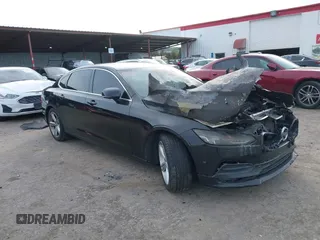 2018 Volvo S90 Momentum with VIN LVY982MK5JP027302, listed as a IAAI auction lot 41604037 with 1 mi miles. Bid and sale history available at carsss.com. Image 1.