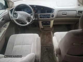 2002 Toyota Sienna CE with VIN 4T3ZF19C52U431330, listed as a Copart auction lot 84068574 with 150,758 mi miles and Salvage Title. Bid and sale history available at carsss.com. Image 8.