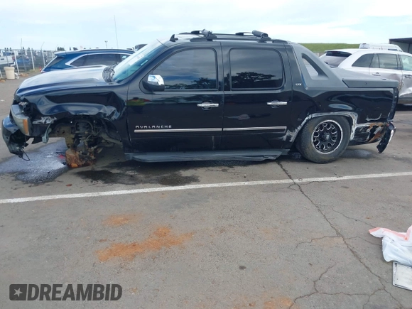 2010 Chevrolet Avalanche LTZ with VIN 3GNVKGE02AG234646, listed as a IAAI auction lot 41969830 with 243,324 mi miles and . Bid and sale history available at DreamBid. Image 6.