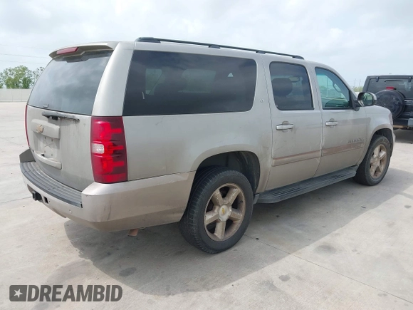 2007 Chevrolet Suburban LT с VIN 1GNFC16J67J350302, выставлен на аукционе IAAI как лот 41940082 с пробегом 176 491 миль миль и . История ставок и продаж доступна на DreamBid. Изображение 4.