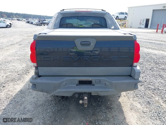 2002 Chevrolet Avalanche with VIN 3GNEC13T02G219796, listed as a IAAI auction lot 41902162 with 308,048 mi miles. Bid and sale history available at carsss.com. Image 17.