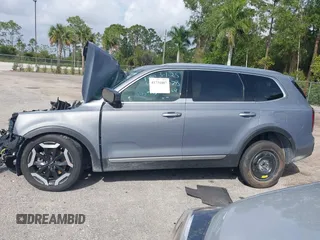 2024 Kia Telluride EX with VIN 5XYP34GC3RG442064, listed as a IAAI auction lot 41731887 with 35,835 mi miles and . Bid and sale history available at DreamBid. Image 14.