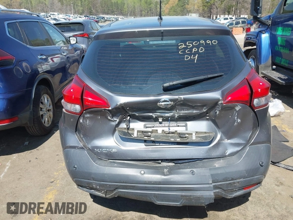 2020 Nissan Kicks S z VIN 3N1CP5BV8LL540883, wystawiony jako IAAI lot #41877777 z przebiegiem 98 001 mil mil oraz . Historia ofert i sprzedaży dostępna na DreamBid. Obrazek 16.