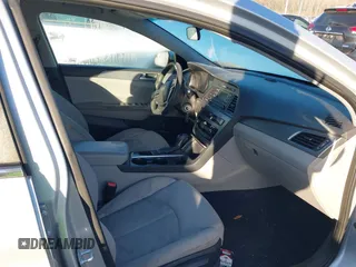 2017 Hyundai Sonata SE with VIN 5NPE24AF6HH446937, listed as a IAAI auction lot 41662562 with 180,436 mi miles. Bid and sale history available at carsss.com. Image 5.