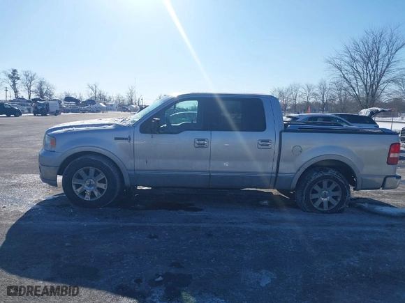2006 Lincoln Mark LT with VIN 5LTPW18516FJ08679, listed as a IAAI auction lot 41398862 with NaN miles. Bid and sale history available at carsss.com. Image 14.