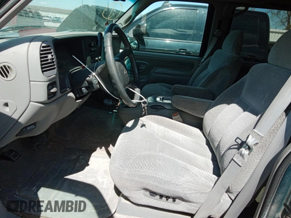 1998 Chevrolet Suburban with VIN 1GNFK16R3WJ359062, listed as a Copart auction lot 54632515 with 195,134 mi miles and Non Repairable. Bid and sale history available at DreamBid. Image 7.