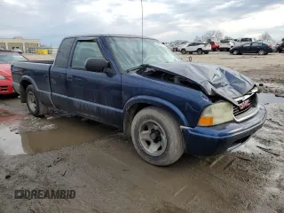 2002 GMC Sonoma SL Fleet z VIN 1GTCS19W628106655, wystawiony jako Copart lot #52509835 z przebiegiem 149 172 mil mil oraz Szkoda całkowita • Salvage title. Historia ofert i sprzedaży dostępna na DreamBid. Obrazek 4.