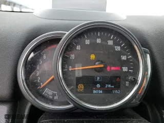 2020 MINI Countryman Cooper S with VIN WMZYW7C00L3L48776, listed as a Copart auction lot 80785704 with 84,194 mi miles and Salvage Title. Bid and sale history available at carsss.com. Image 9.
