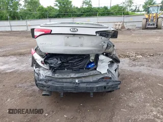 2013 Kia Optima SX z VIN 5XXGR4A65DG120332, wystawiony jako IAAI lot #42323216 z przebiegiem Nie podano mil oraz . Historia ofert i sprzedaży dostępna na DreamBid. Obrazek 16.
