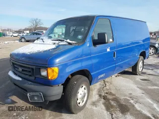 2005 Ford Econoline Cargo with VIN 1FTNE24W25HA44320, listed as a IAAI auction lot 41336276 with 236,671 mi miles. Bid and sale history available at carsss.com. Image 2.