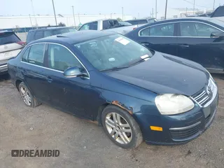 2007 Volkswagen Jetta 2.5 z VIN 3VWSG71KX7M160680, wystawiony jako IAAI lot #42505306 z przebiegiem 151 382 mil mil oraz . Historia ofert i sprzedaży dostępna na DreamBid. Obrazek 1.