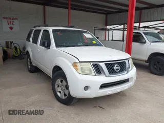 2008 Nissan Pathfinder S with VIN 5N1AR18U68C651436, listed as a IAAI auction lot 41950563 with 320,070 mi miles. Bid and sale history available at carsss.com. Image 1.