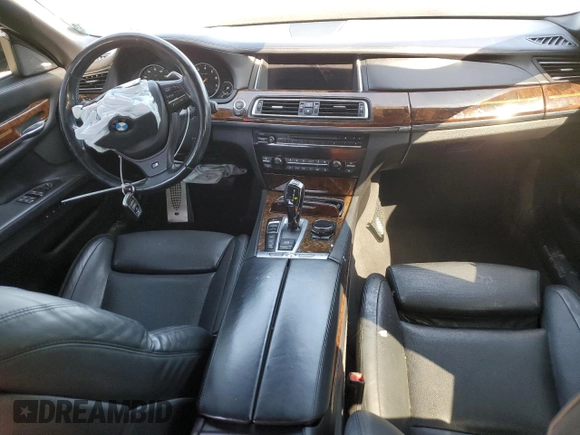 2015 BMW 7 Series 750i xDrive с VIN WBAYB6C56FD965984, выставлен на аукционе Copart как лот 47953045 с пробегом 80 025 миль миль и Списание • Salvage title. История ставок и продаж доступна на DreamBid. Изображение 8.