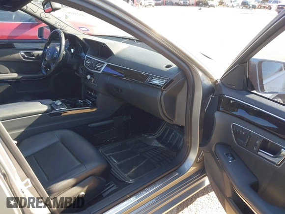 2010 Mercedes-Benz E 350 Luxury с VIN WDDHF5GB5AA020803, выставлен на аукционе IAAI как лот 41235383 с пробегом 170 088 миль миль и . История ставок и продаж доступна на DreamBid. Изображение 5.